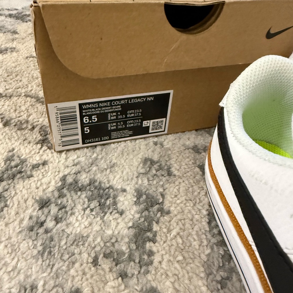 Nike Court Legacy Sneakers